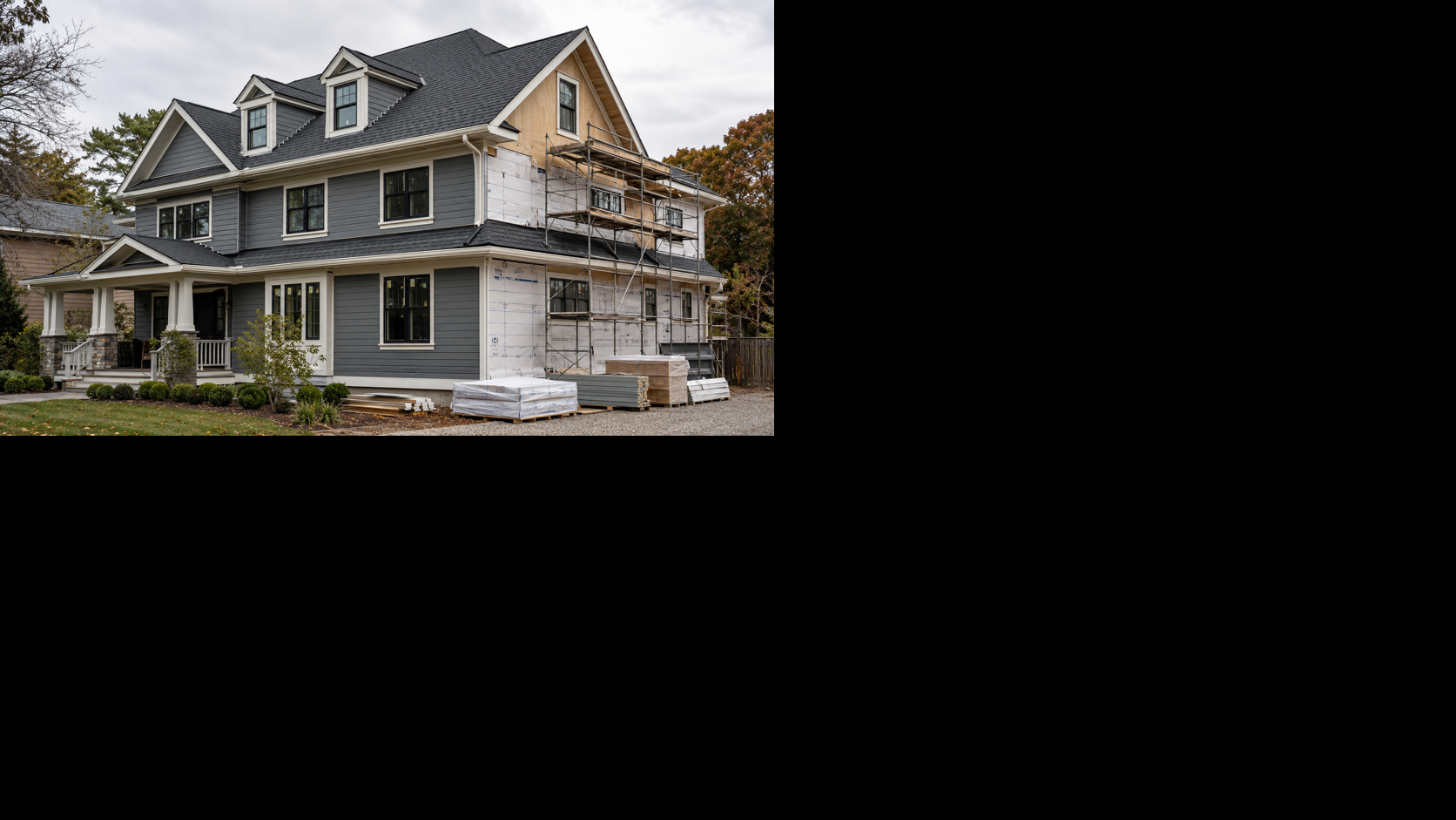 Why Luxury Homeowners Are Hiring One Contractor for the Entire Exterior