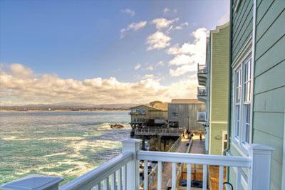 Monterey Beach Front Hotel: The InterContinental The Clement