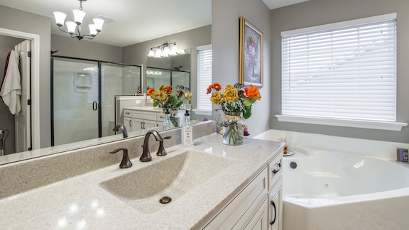 Walk-In Shower vs. Bathtub — Which Is Better for Your Home?