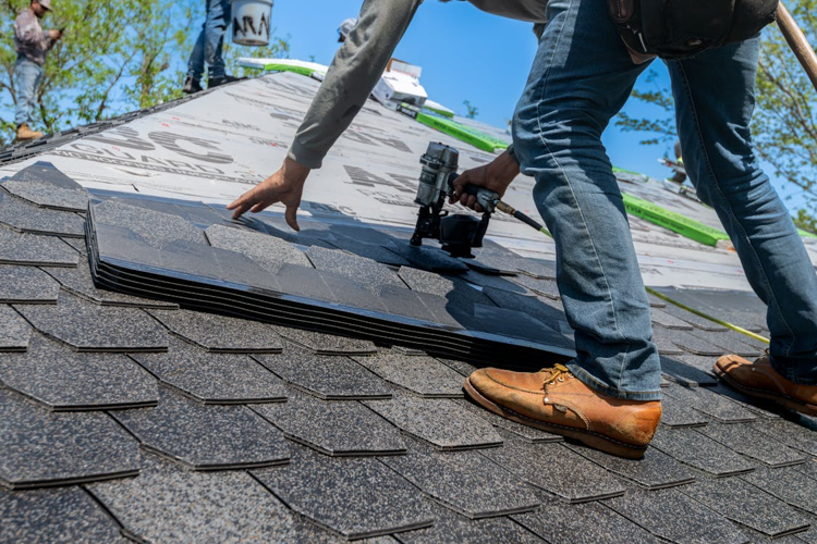 What Homeowners Should Know Before Replacing Their Roof