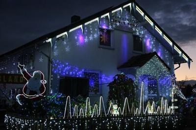 Christmas All Year Round: Jolly Reasons to Install Permanent Holiday Lights