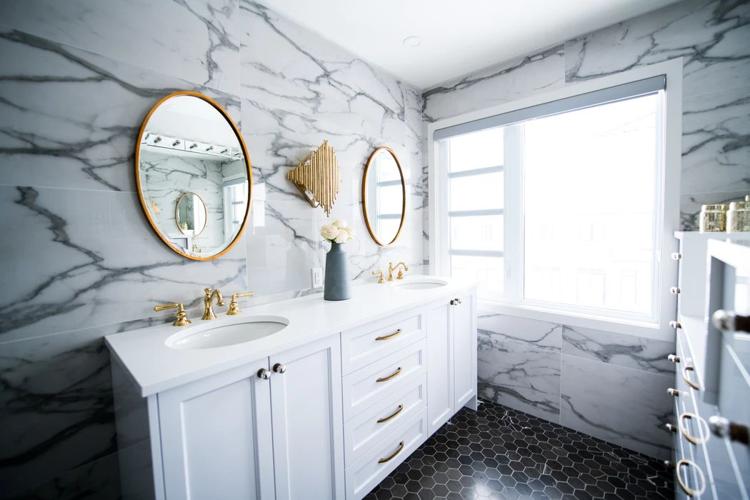 Clever Organization Tips to Make Your Bathroom Look Cleaner
