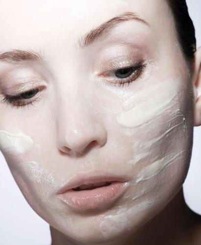 Top Moisturizers for Dry Skin To Protect You From The Cold Season