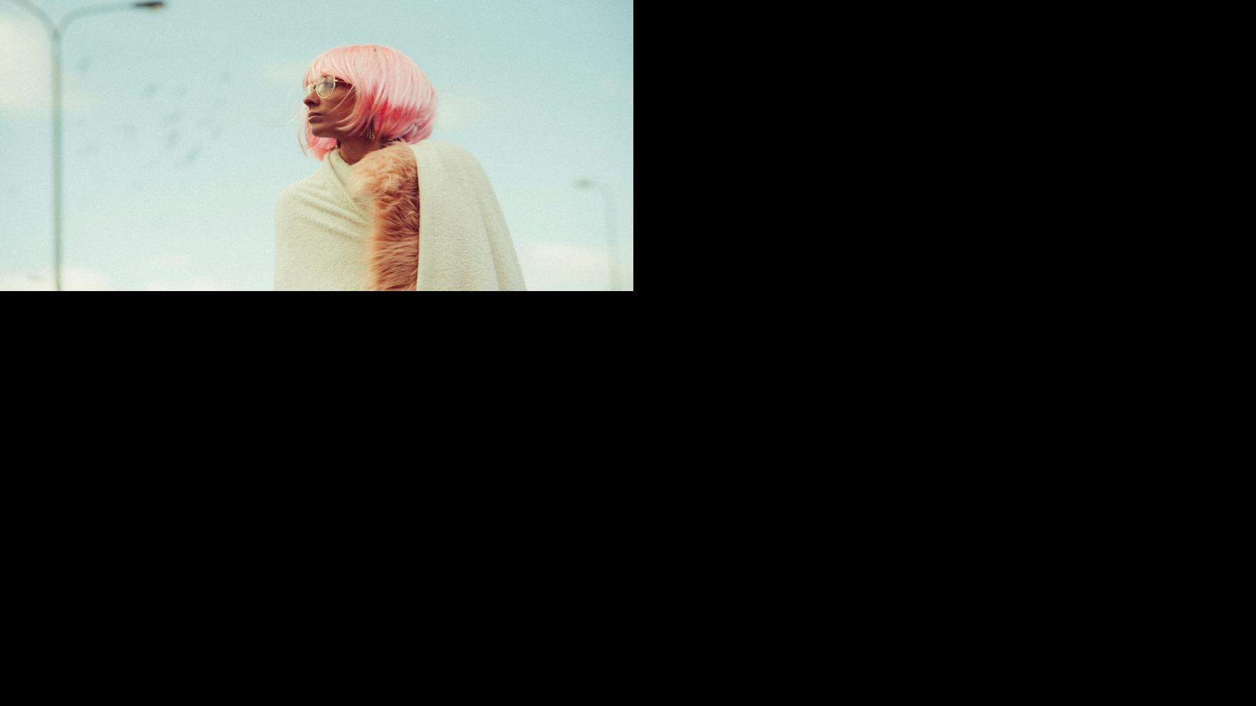 Exploring the Vibrant World of Colored Wigs, A Stylish Statement of Self-Expression