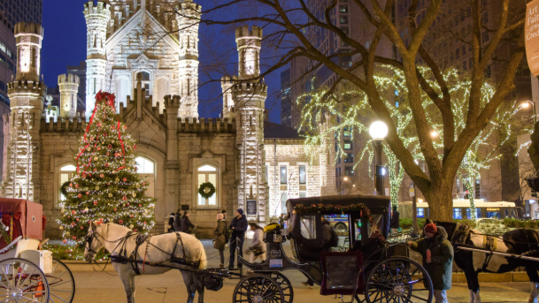 Celebrate the Holidays in Style: Luxury Christmas Travel in Chicago with Limo Services