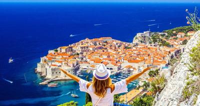 The Pros and Cons of Traveling Europe Through a Travel Agency