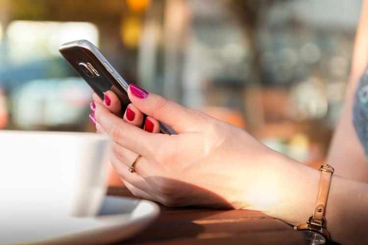 Could e-wallets deliver a cashless economy?