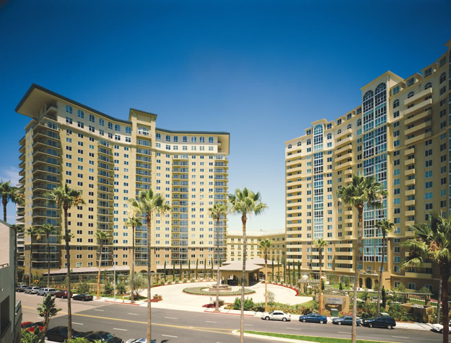 La Vida Real in Rancho San Diego