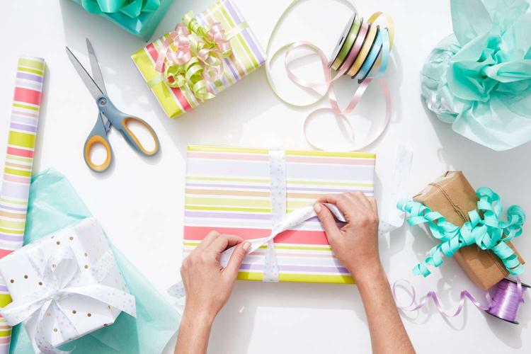 Wrapped in Style Curating the Ideal Outfit and Accessory Gifts for Loved Ones