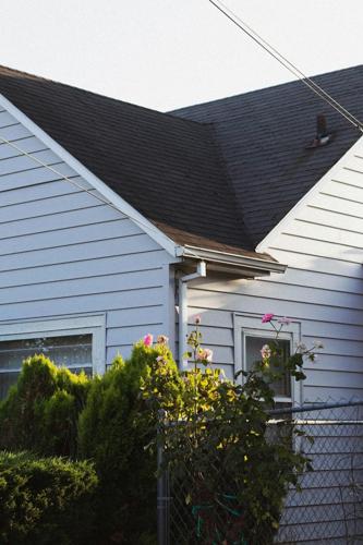 How Long Should a Roof Last? A 2025 Guide to Lifespans by Material