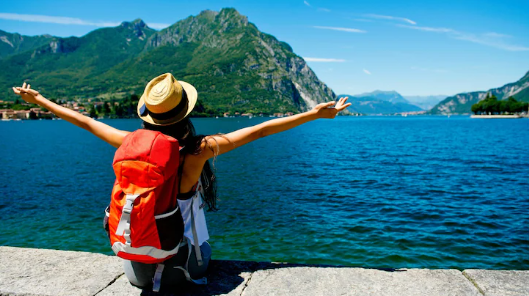 What Smart Travelers Check Before Booking a Seaside Stay