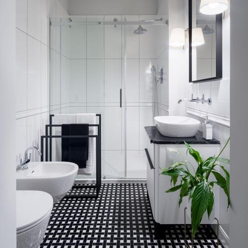 Custom Glass Ideas That Make a Home Feel Brighter, Bigger, and More Beautiful