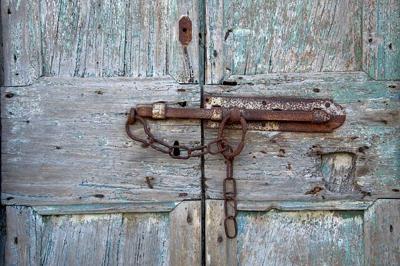 3 Reasons to Install a Deadbolt Locking System