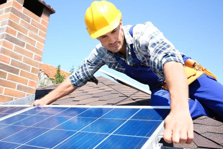 A Homeowner’s Guide To Going Solar
