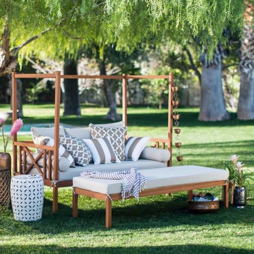 4 Chic Styles of Outdoor Lounge Seating