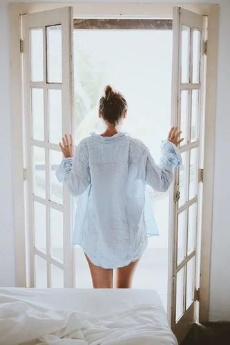How to Make Your Bed Like a Hotel Bed