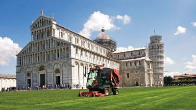 How to Choose the Perfect Lawn Tractor – 4 Things to Consider