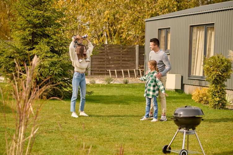 7 Ways Lawn Mowing Services Can Improve Your Curb Appeal