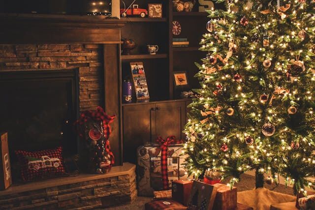 Top 10 Magical Christmas Experience Gifts for the Family