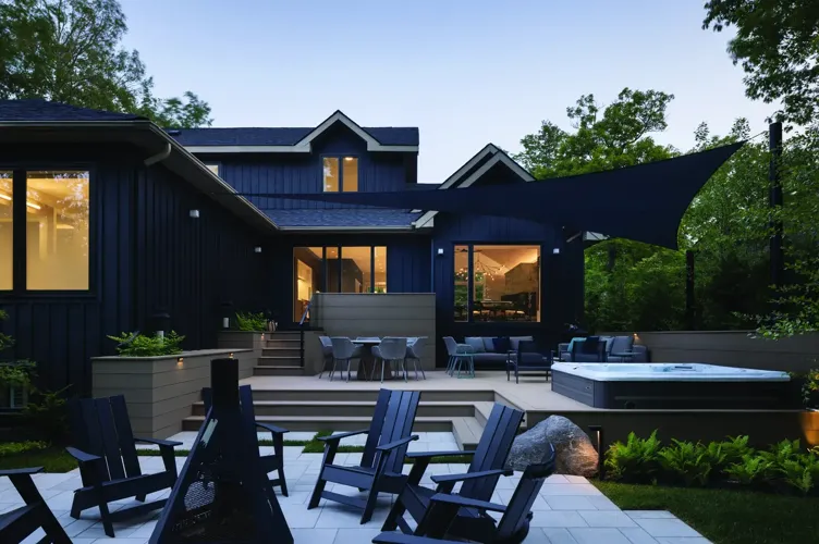 How Modern Lake Houses Are Learning to Disappear Into the Landscape