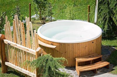 Creating an Outdoor Oasis with Your Hot Tub in 2024