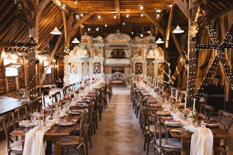 5 Reasons Barn Style Wedding Venues Are Becoming More Popular