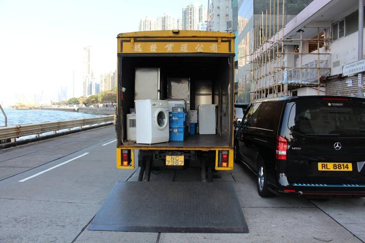 Tips for Downsizing Your Home - movers