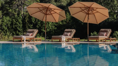 Teak Umbrellas and Why They Suit Refined Outdoor Living Spaces