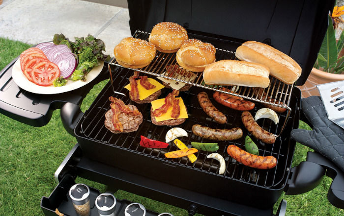 Everything You Need to Host a Beautiful Backyard BBQ