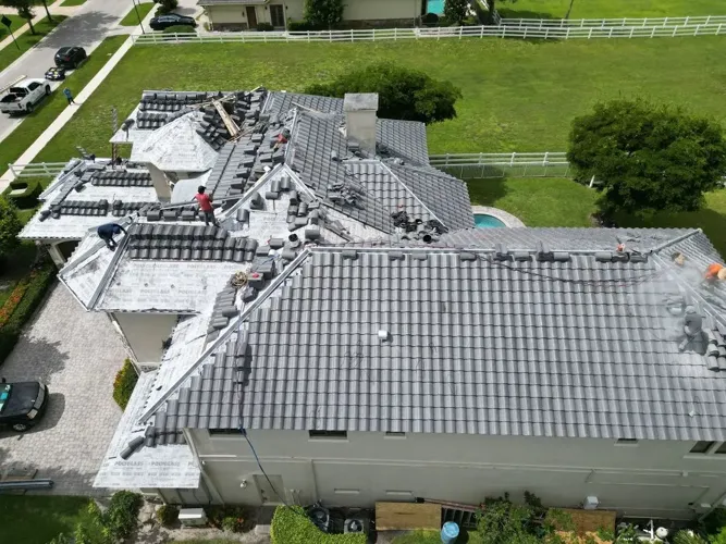 Florida’s Roof Age Law Is Changing How High-Value Roofs Are Evaluated, Preserved, and Certified