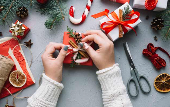 How to Make This Christmas Special with Personalized and Unique Gifts