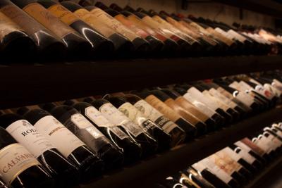Wine Cellar Materials: Wood, Metal, or Glass?