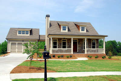 The Pros and Cons of Living in an Urban versus Suburban Apartments
