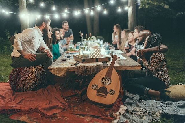 How to Throw a Successful Outdoor Party: A Guide