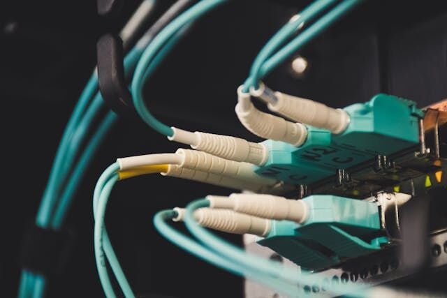 Seamless Connectivity for Sophisticated Spaces: Luxury Living with Advanced Internet Infrastructure