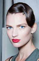 Wake Up Your Makeup!