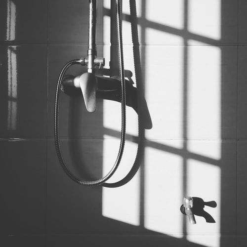 4 Components Needed for a Shower Enclosure