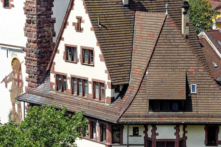 12 Roof Care Tips for Minnesota Homeowners
