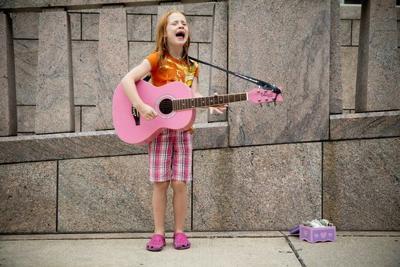 6 Things That Help in Bringing Up a Confident Child