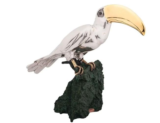 How to Style a Tropical Backyard With Accent Decor and Small Design Details