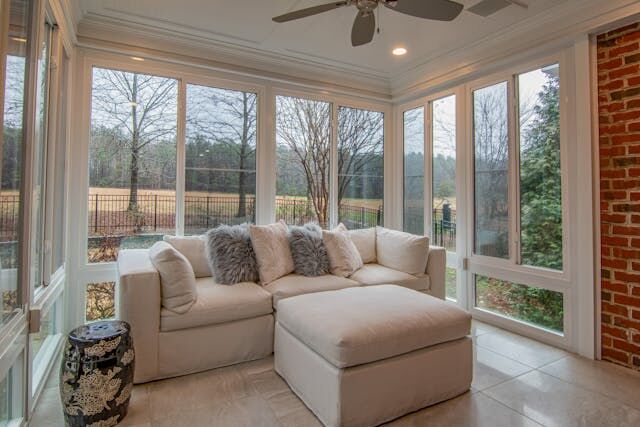 How Glass Walls Can Enhance Open Concept Living in Homes