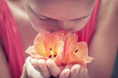 How Best to Use Fragrance to Boost Your Mood
