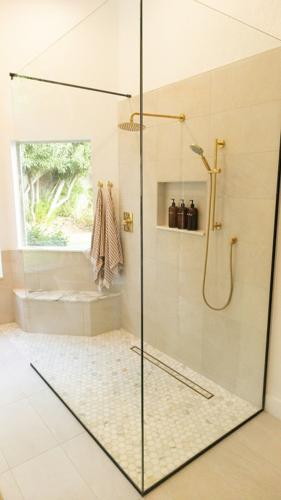 How to Plan a Bathroom Remodel That Fits Your Budget