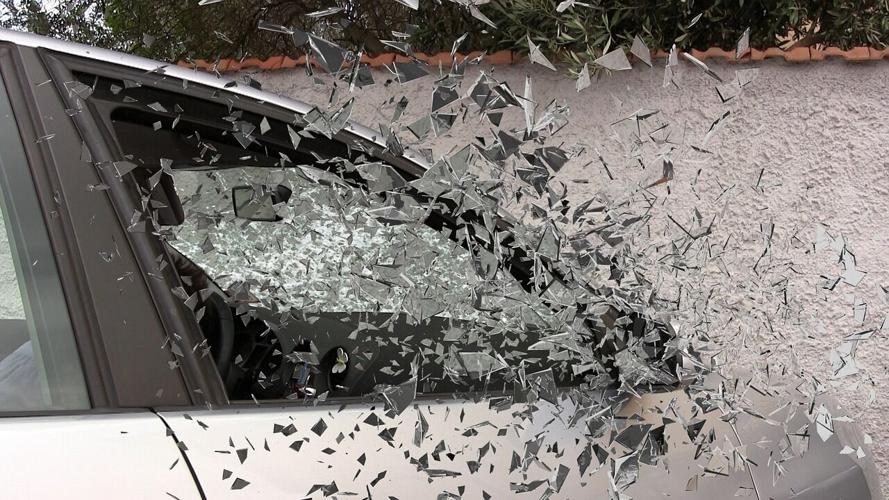 Car window shatters during car accident