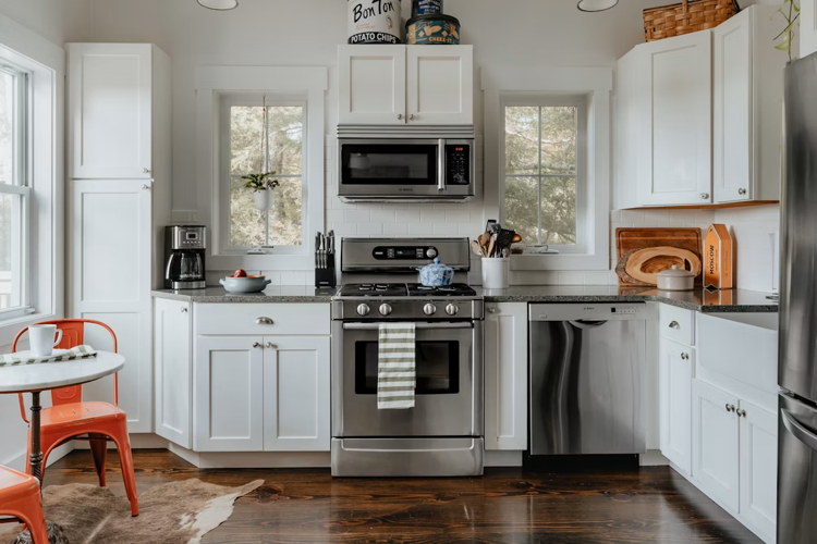 High-End Kitchen Upgrades for Custom Modern Homes