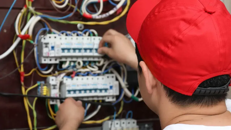 Licensed Electrician vs. DIY: Why Professional Electrical Work Matters