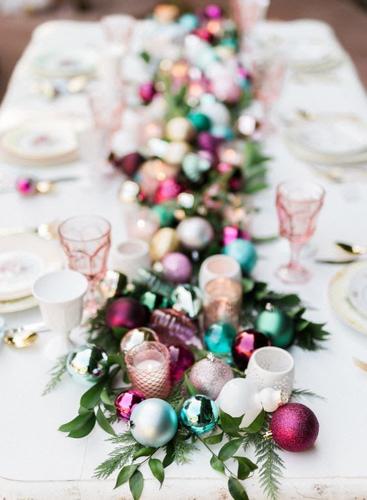 Holiday Table Decorating For The Christmas Season
