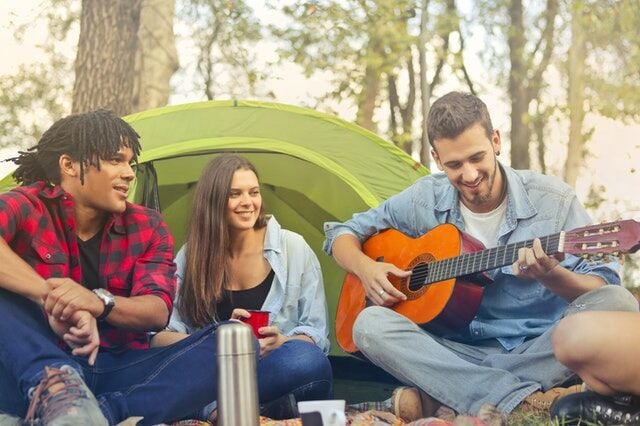 6 Things You Need To Pack Before Getting Outdoors With Style