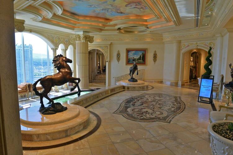Explore the amazing Westgate Las Vegas Resort and Casino