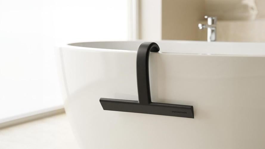 JustHang Compact Squeegee: More Control for Easier Daily Shower Cleaning